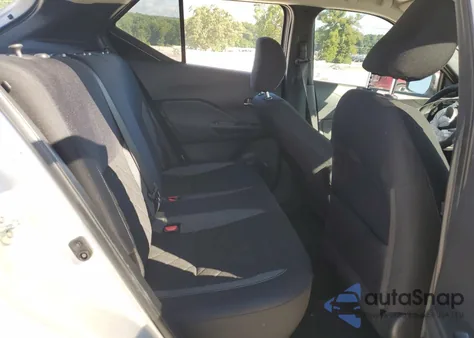 2018 Nissan Kicks S z USA, uszkodzony, nr VIN 3N1CP5CU5JL518357